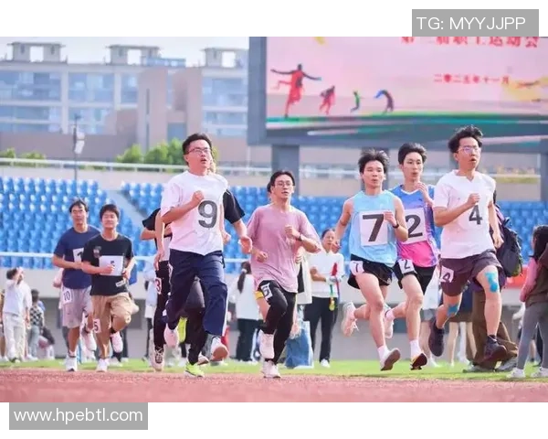 以激烈角逐为核心探讨团队合作与个人奋斗精神在竞技比赛中的重要作用 以激烈角逐为核心探讨团队合作与个人奋斗精神在竞技比赛中的重要作用