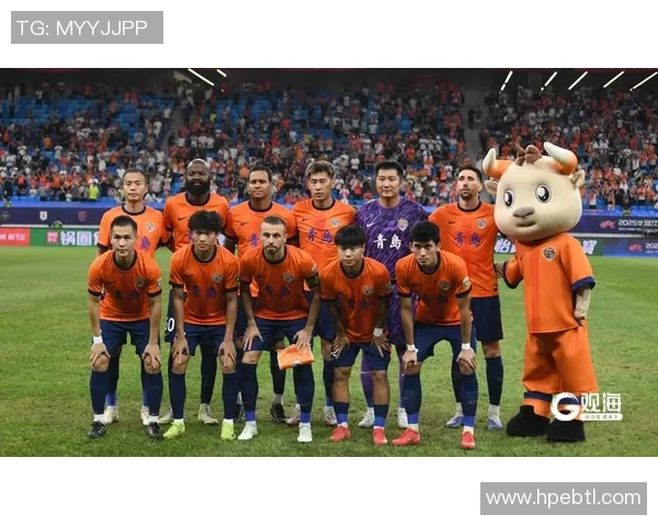 河南嵩山龙门与青岛海牛激烈对决 展现精彩足球对抗与战略博弈